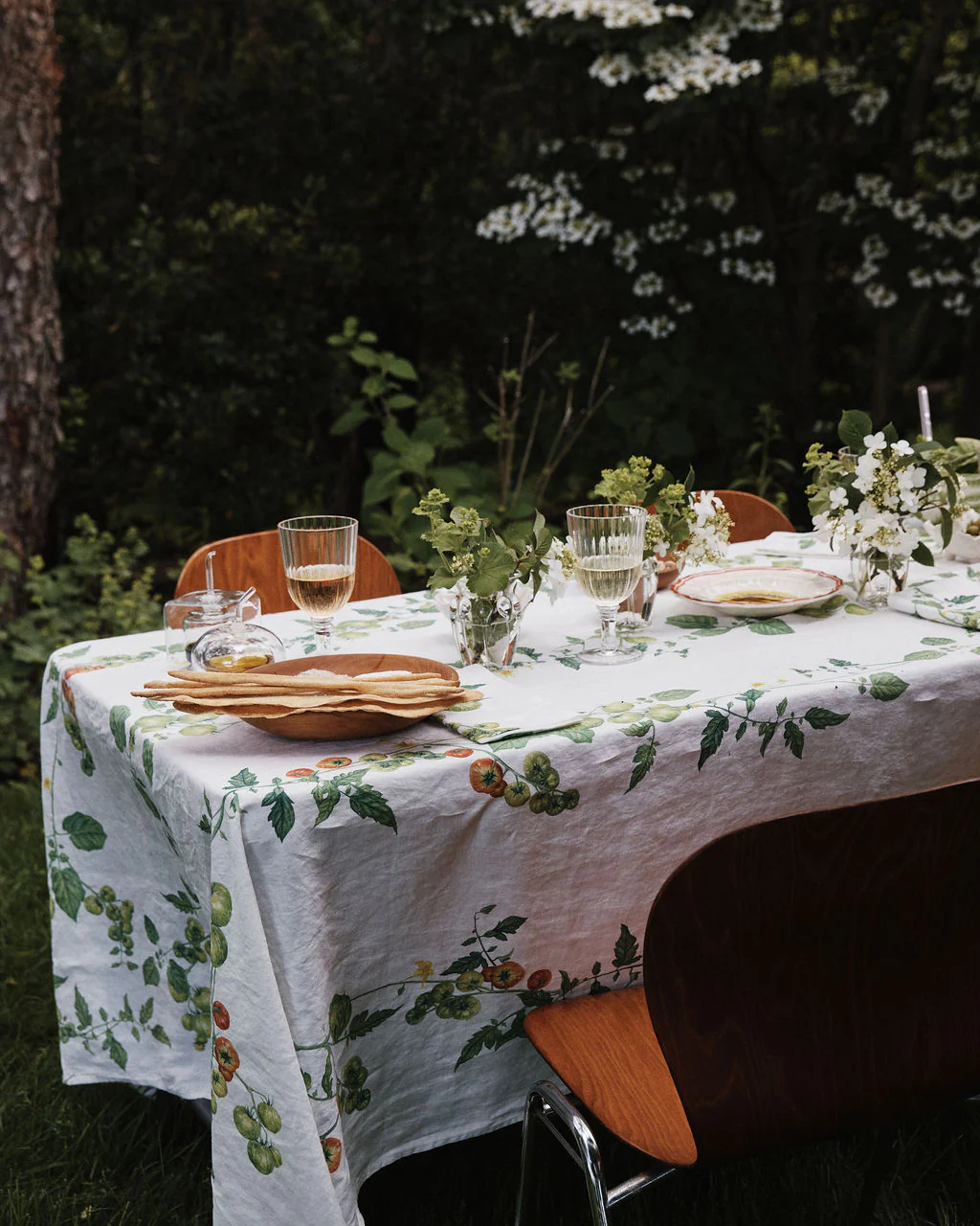 Tomate Verte Linen Tablecloth - Image 2